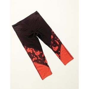 Fabletics Salar Statement PowerHold® Capri